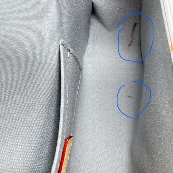 Authentic Louis Vuitton Perle Monogram Vernis Malibu Street Clutch Bag - Picture 13 of 16